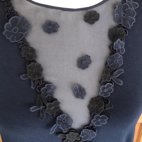 Elie Tahari Short Sleeve Navy Knit Top New w/Tags - Picture 2 of 9